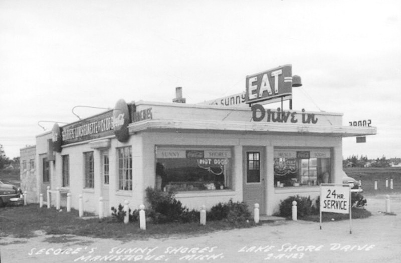 Sunny Shores Restaurant (Straslers Sunny Shores Restaurant) - Postcard (newer photo)